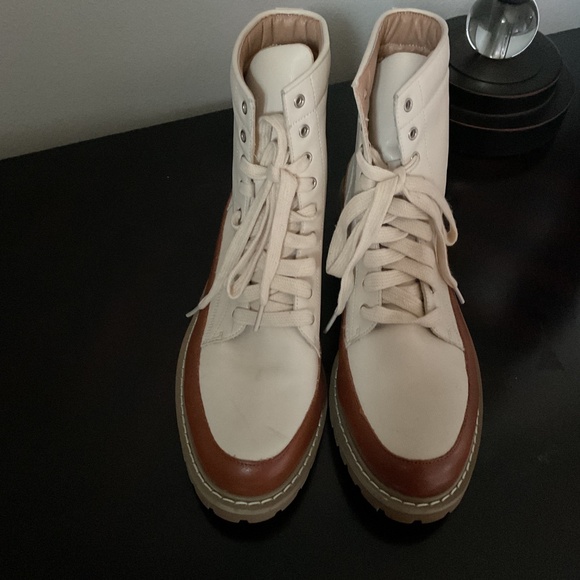 NWOB booties by Mi.iM - Picture 6 of 7